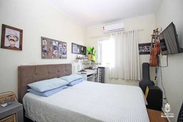 Casa para Venda - 78m², 3 dormitórios, sendo 1 suites, 2 vagas - Guarujá