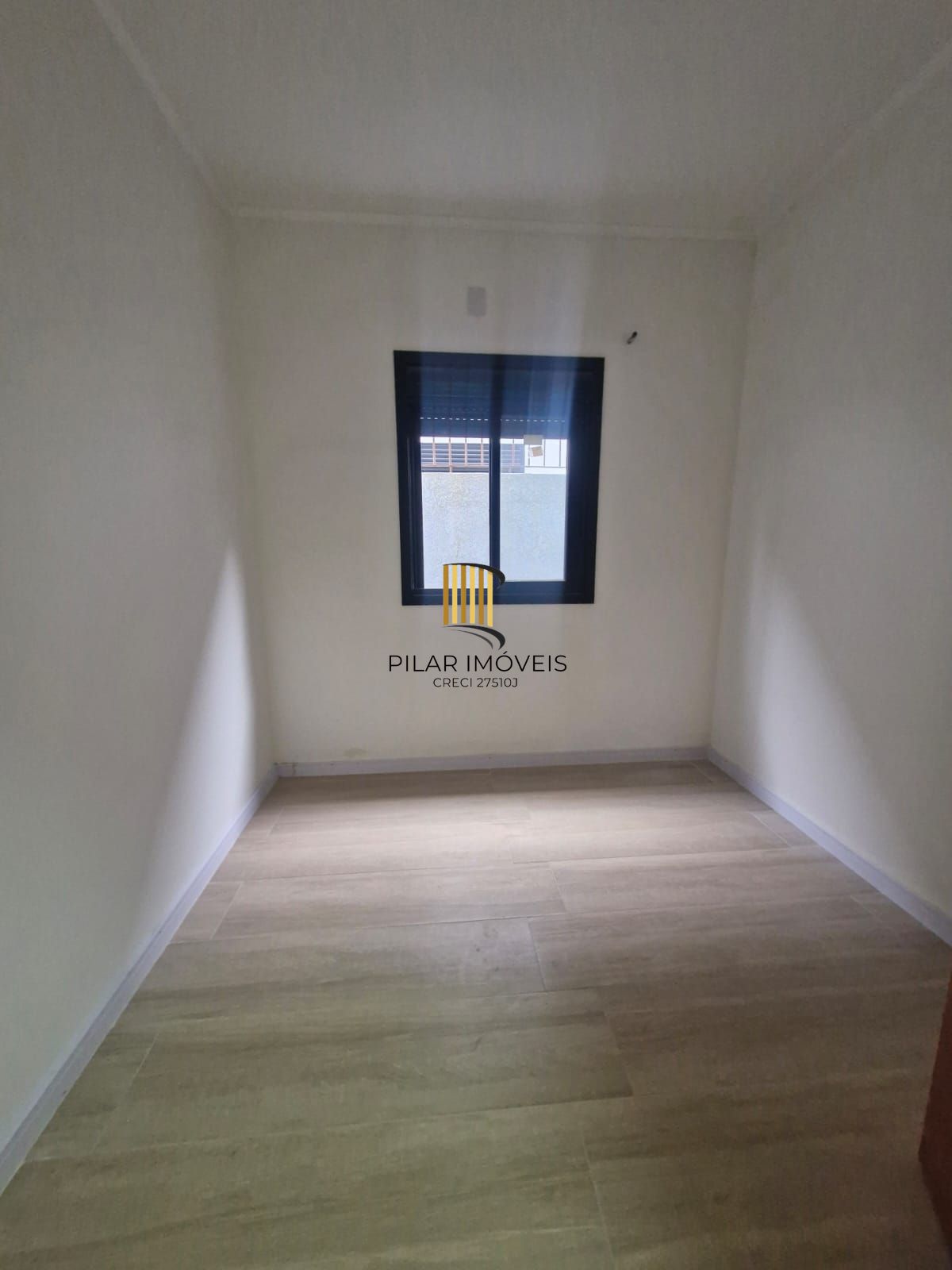 Casa 3 dormitórios no bairro Hípica