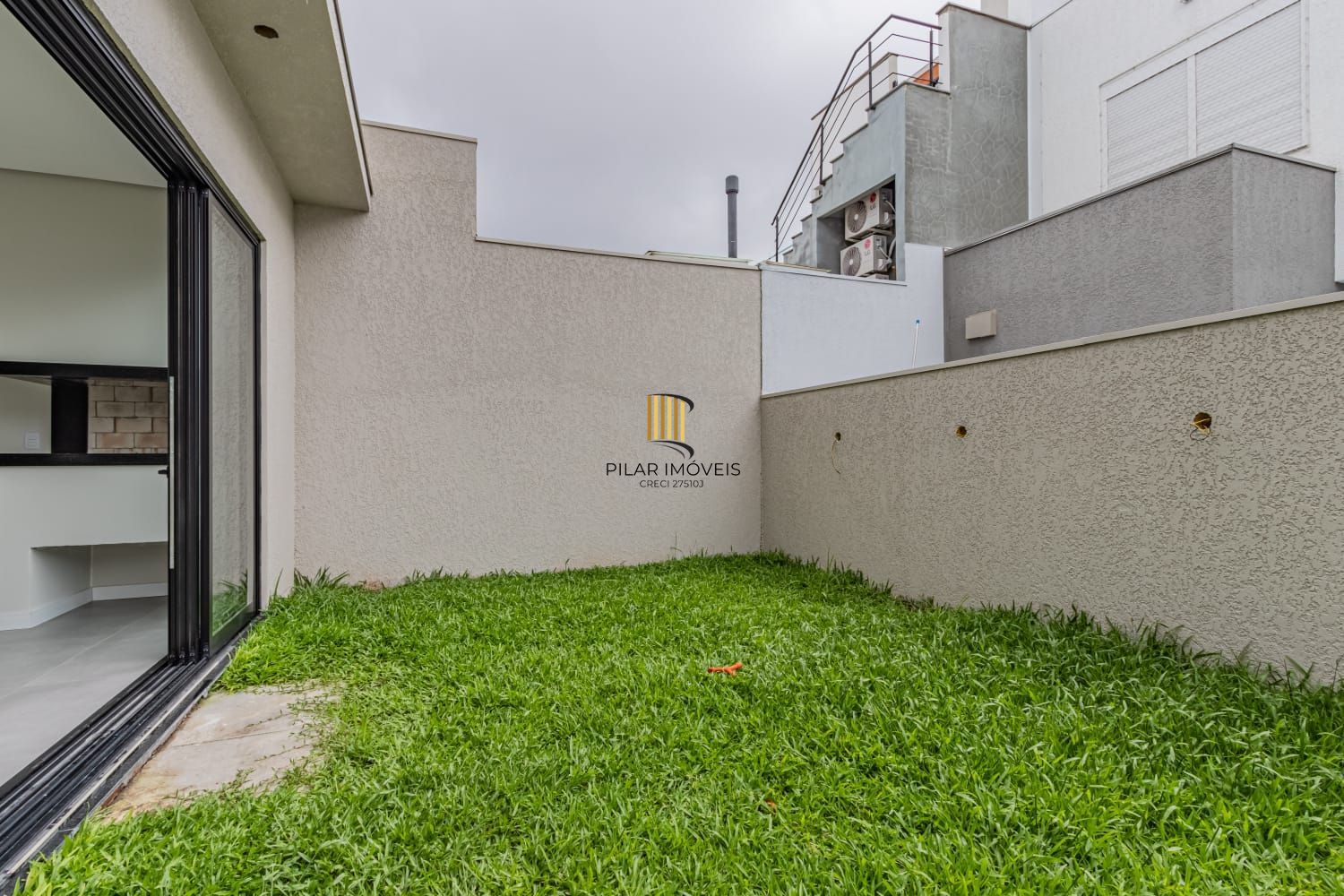 Sobrado  Condominio Amalffi com 03 suites - 180m² zona Sul de Porto Alegre