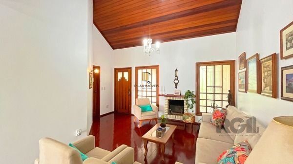 Casa 3 dormitórios no bairro Nonoai