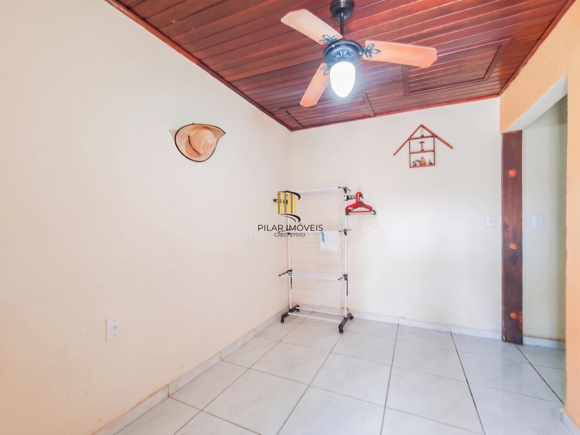 Casa 3 dormitórios no bairro Ipanema