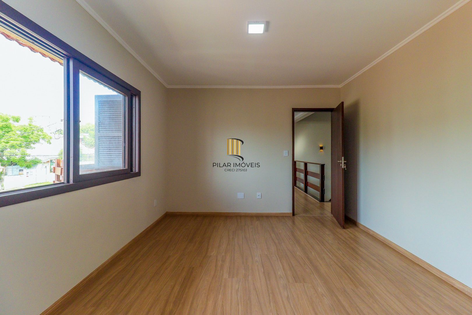 Excelente residência com 4 dormitórios