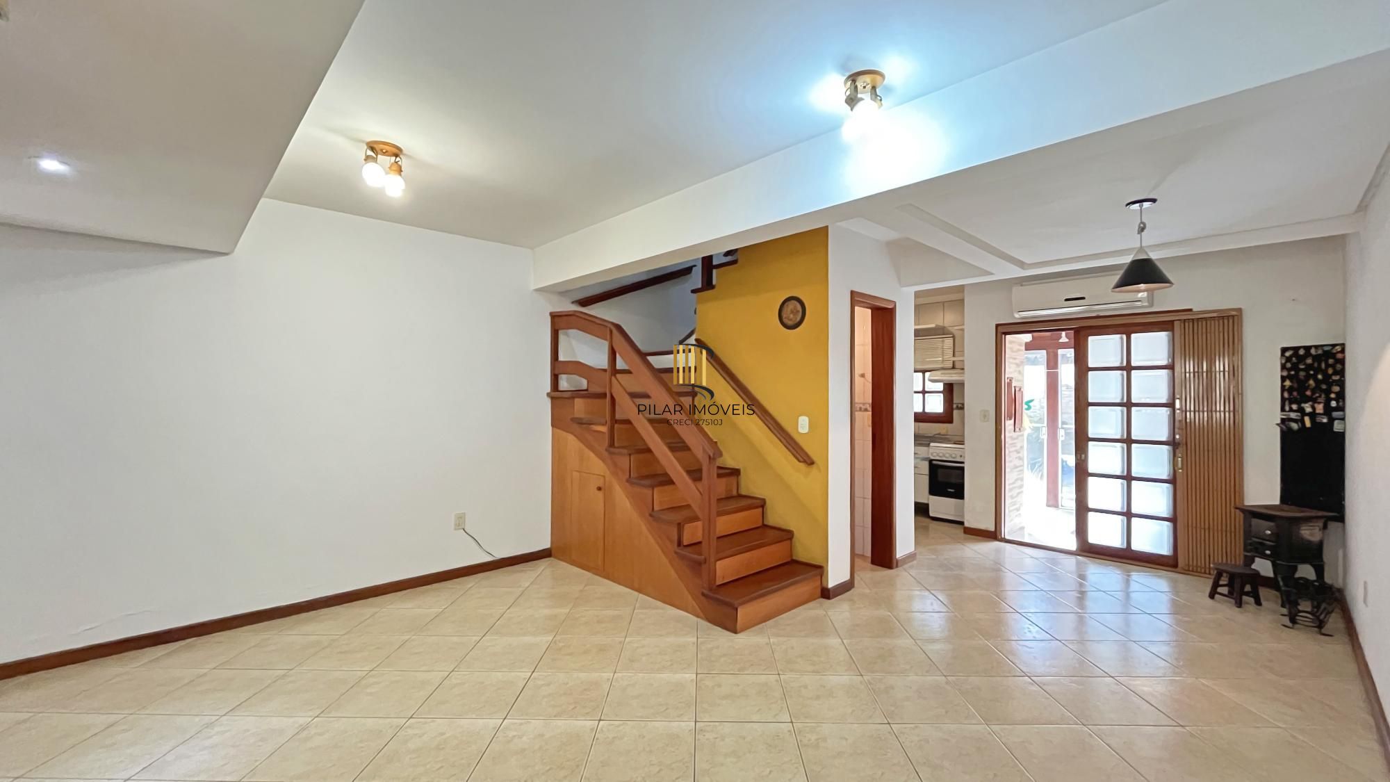 Casa Condominio para Venda - 96m², 3 dormitórios, sendo 1 suites, 2 vagas - Hípica