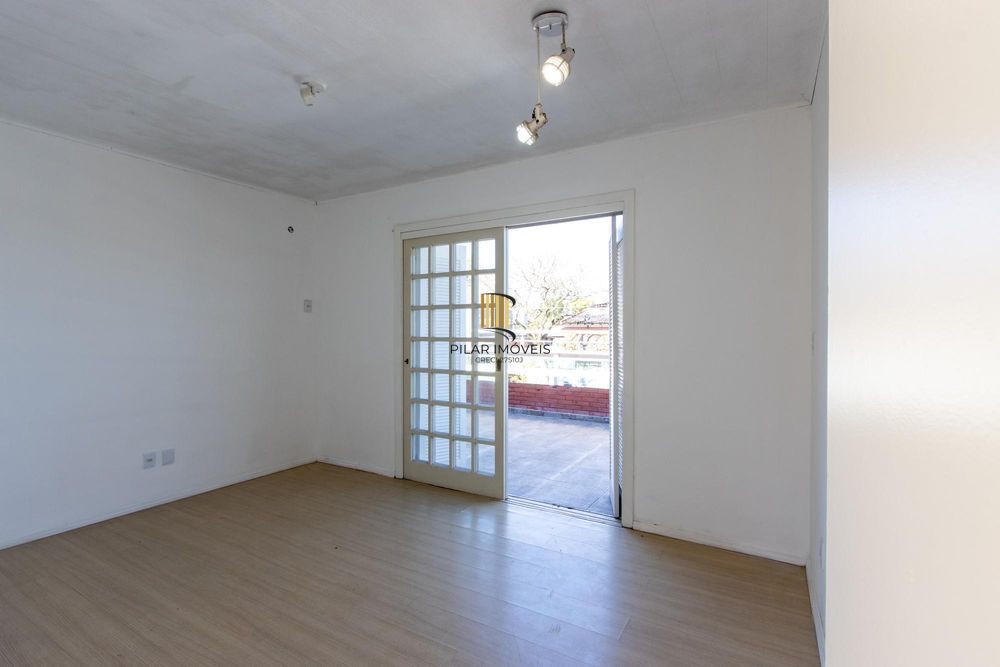 Casa 4 dormitórios no bairro Hípica