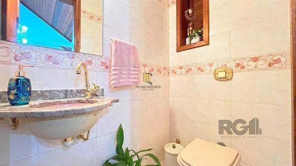 Casa 3 dormitórios no bairro Nonoai