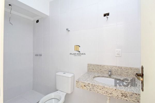 Casa Condominio para Venda - 110.02m², 3 dormitórios, sendo 1 suites, 2 vagas - Tristeza