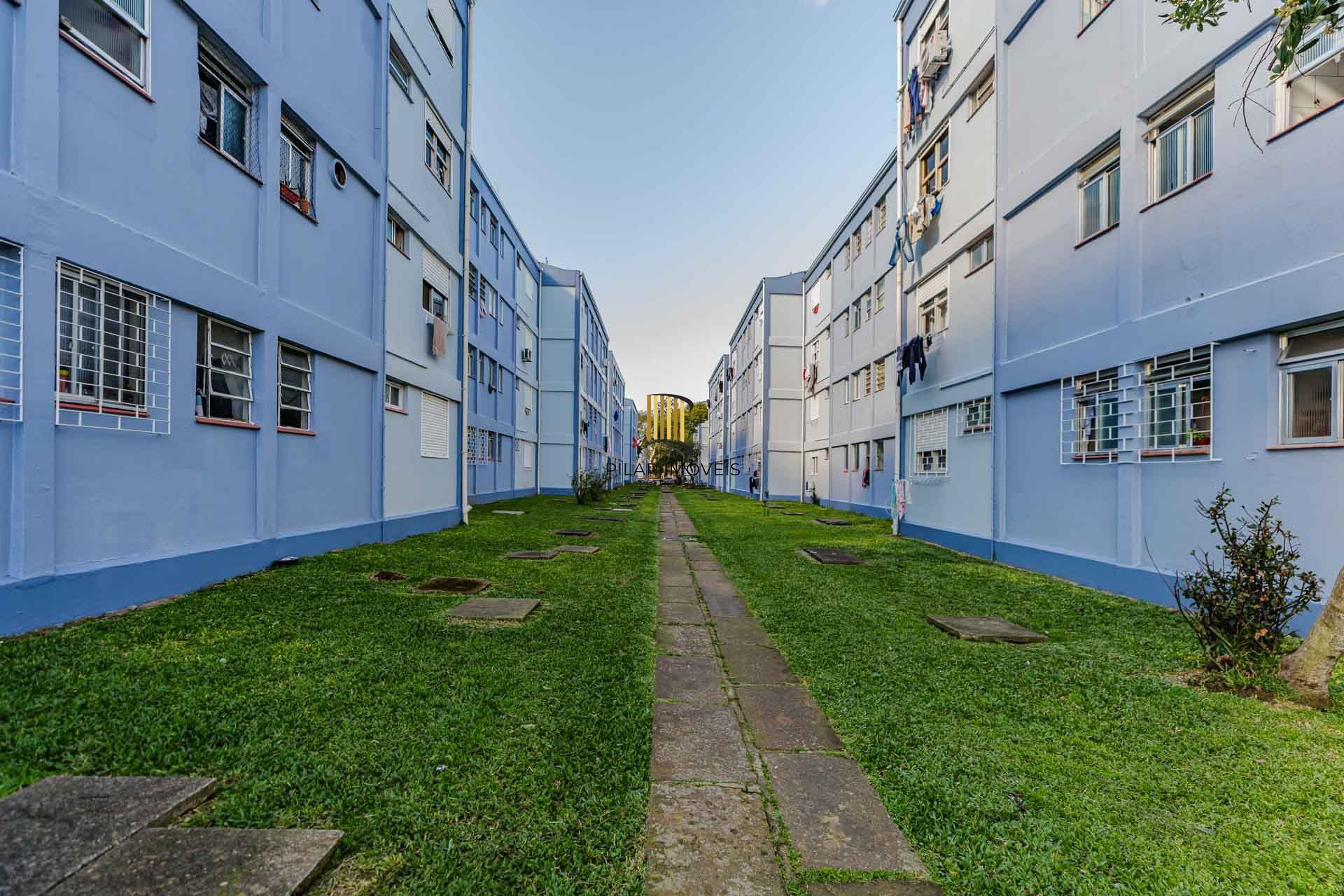 Apartamento com 2 dormitórios no Bairro Camaquã.