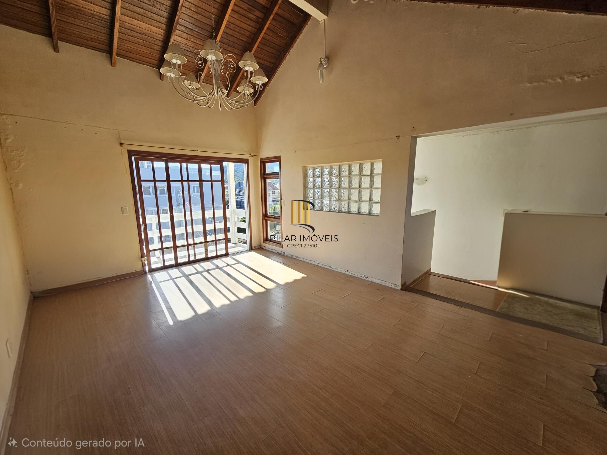 Casa com piscina para Venda - 189.91m², 3 dormitórios, sendo 1 suítes, 2 vagas - Hípica