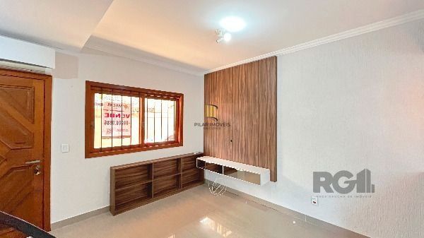 Casa Condominio em Porto Alegre, no bairro Coronel Aparício Borges, com 2 dormitório(s), e 2 banheiros, à venda.