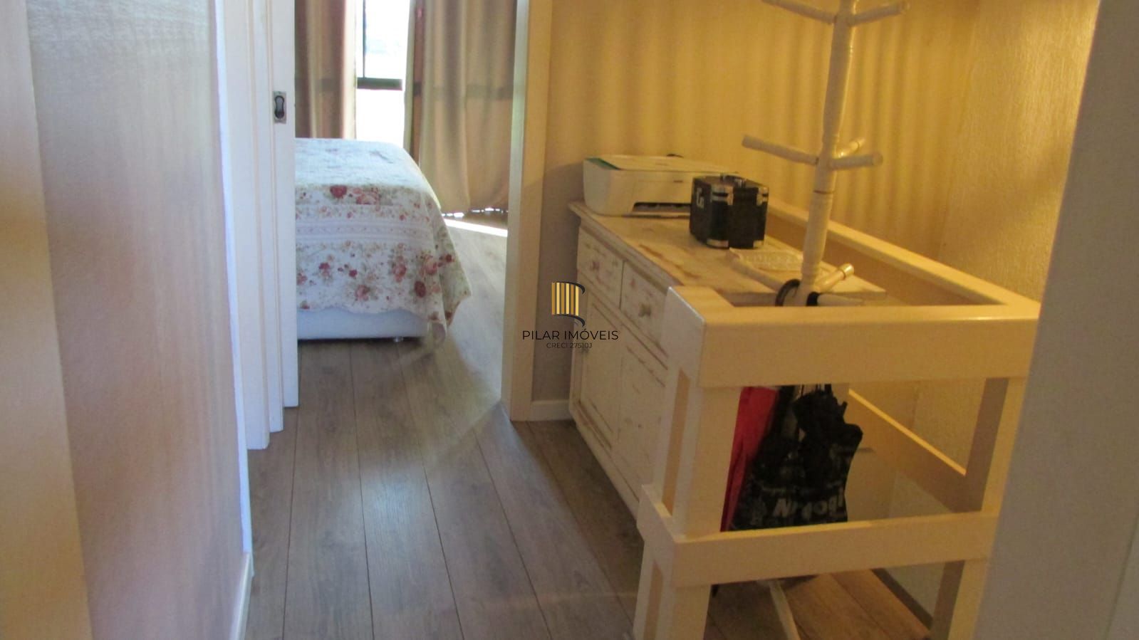 Casa na Zona sul de Porto Alegre com 02 dormitórios e pátio.