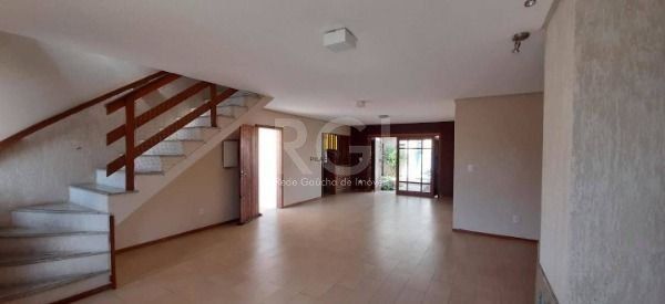 Casa para Venda - 239m², 5 dormitórios, sendo 1 suites, 4 vagas - Hípica