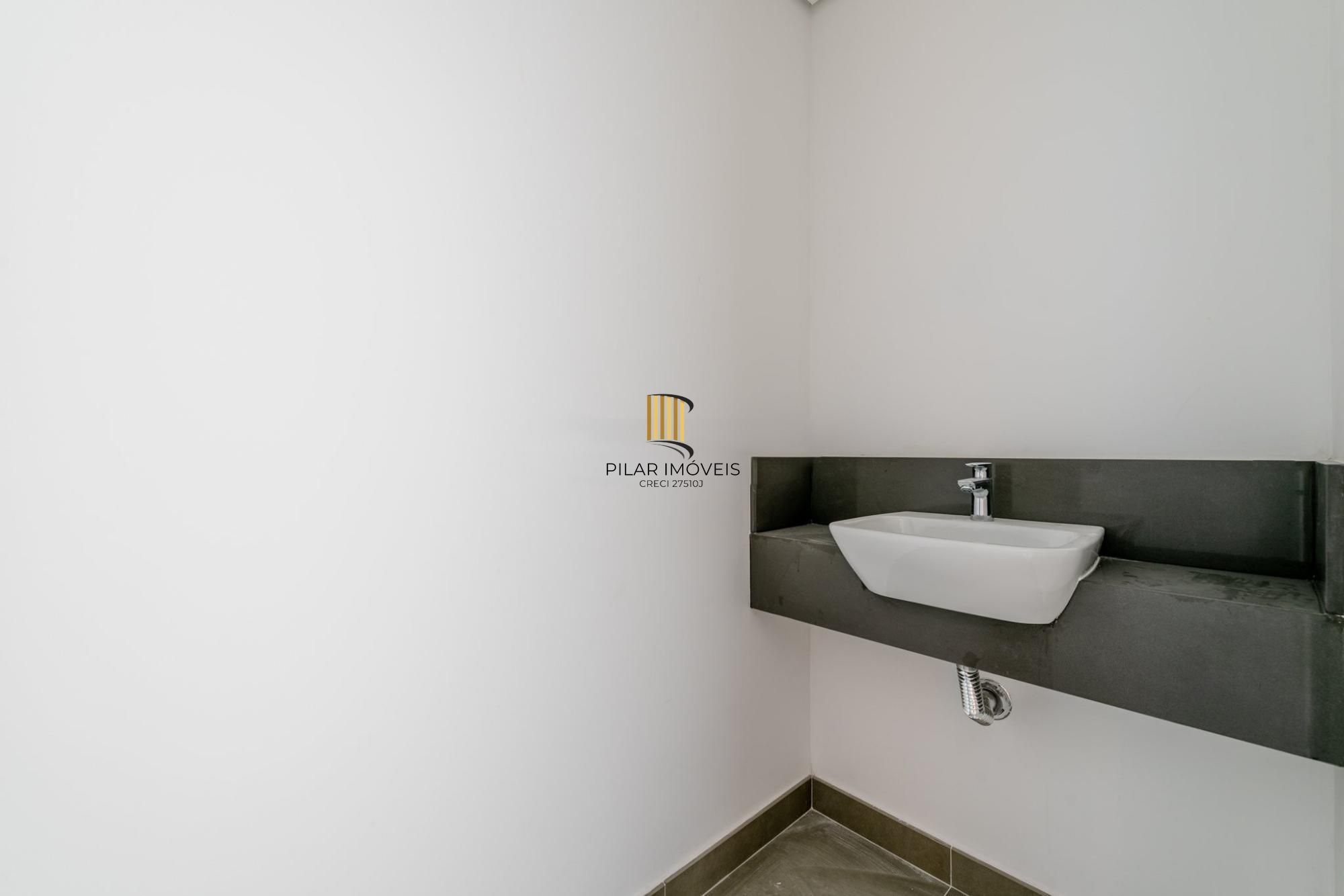 Belíssimo apartamento com projeto diferenciado e vista deslumbrante para o pôr do sol do Guaíba.