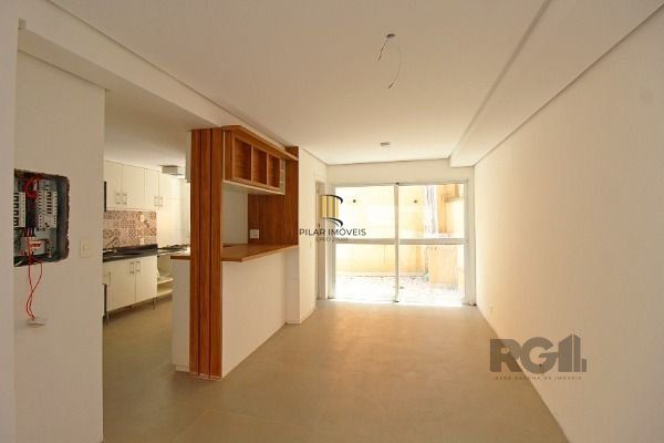 Casa Condominio em Porto Alegre, no bairro Pedra Redonda, com 3 dormitório(s), e 3 banheiros, à venda.