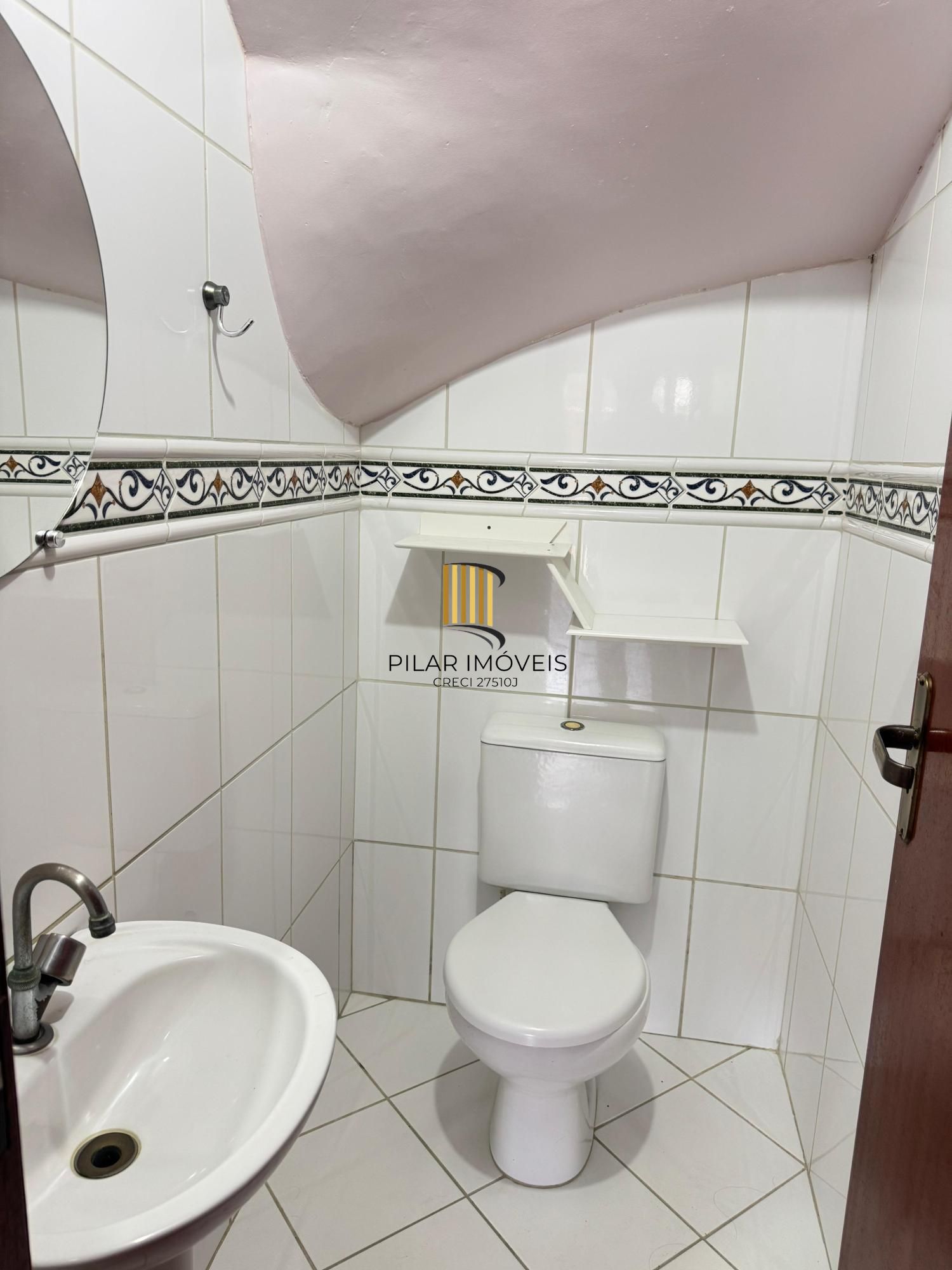 No bairro Serraria, casa em condomínio com 3 dormitórios