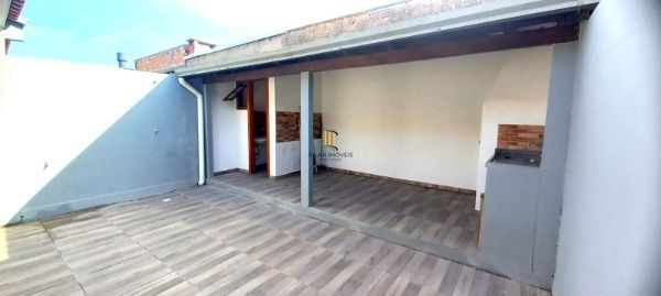 Casa 3 dormitórios no bairro Hípica