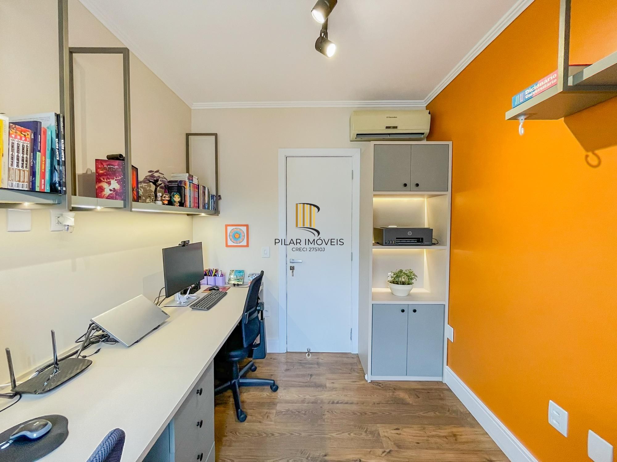 Sobrado Alto Padrão 3 dormitórios 4 vagas garagem, no Lagos de Nova Ipanema