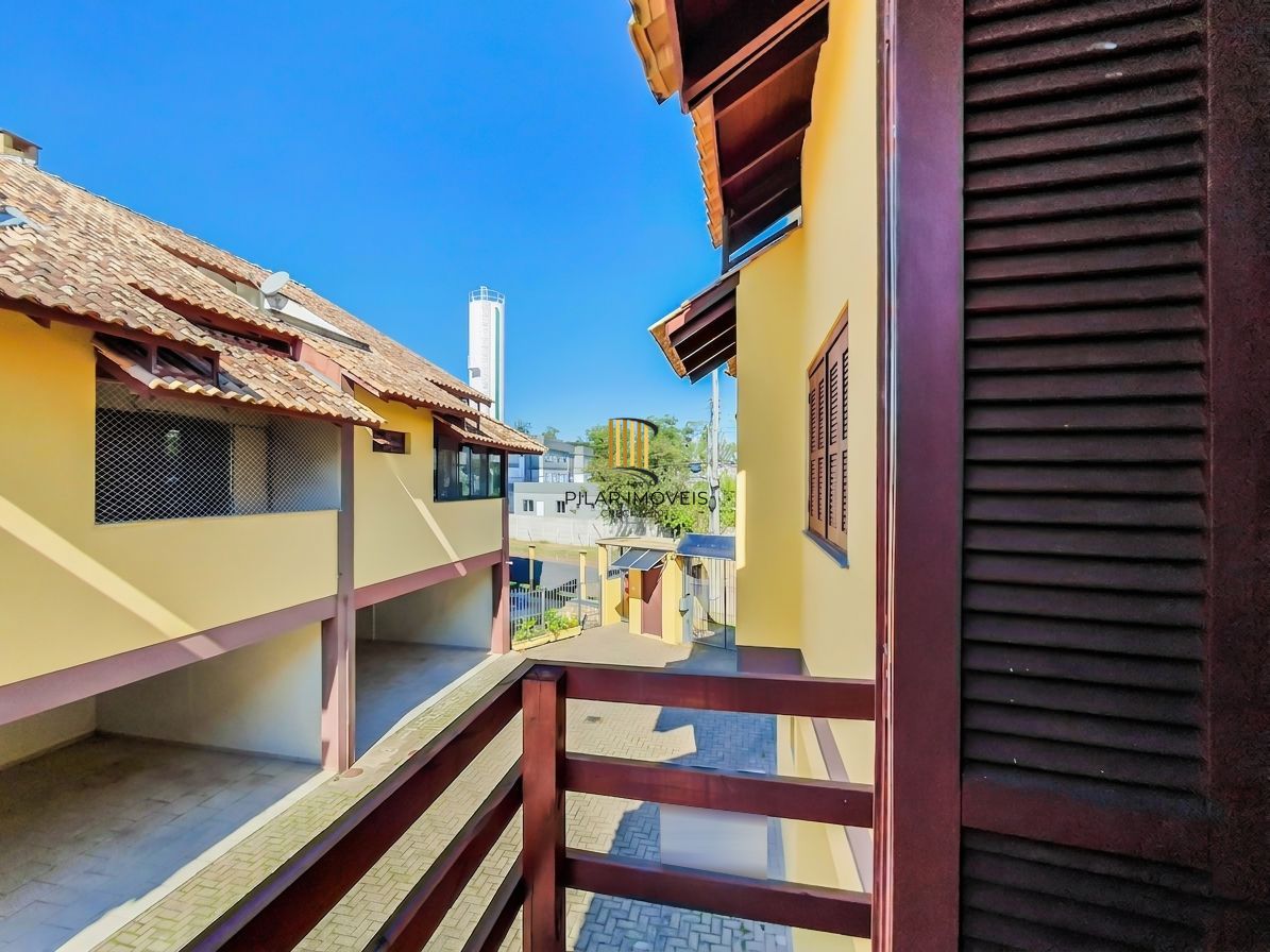 No bairro Serraria, casa em condomínio com 3 dormitórios