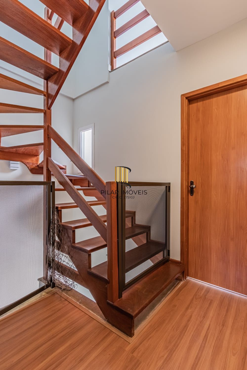 Sobrado 2 dormitórios com sótão em condomínio no bairro Hípica Urubatan zona sul de Porto Alegre !