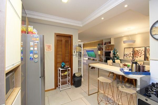 Casa 3 dormitórios no bairro Hípica