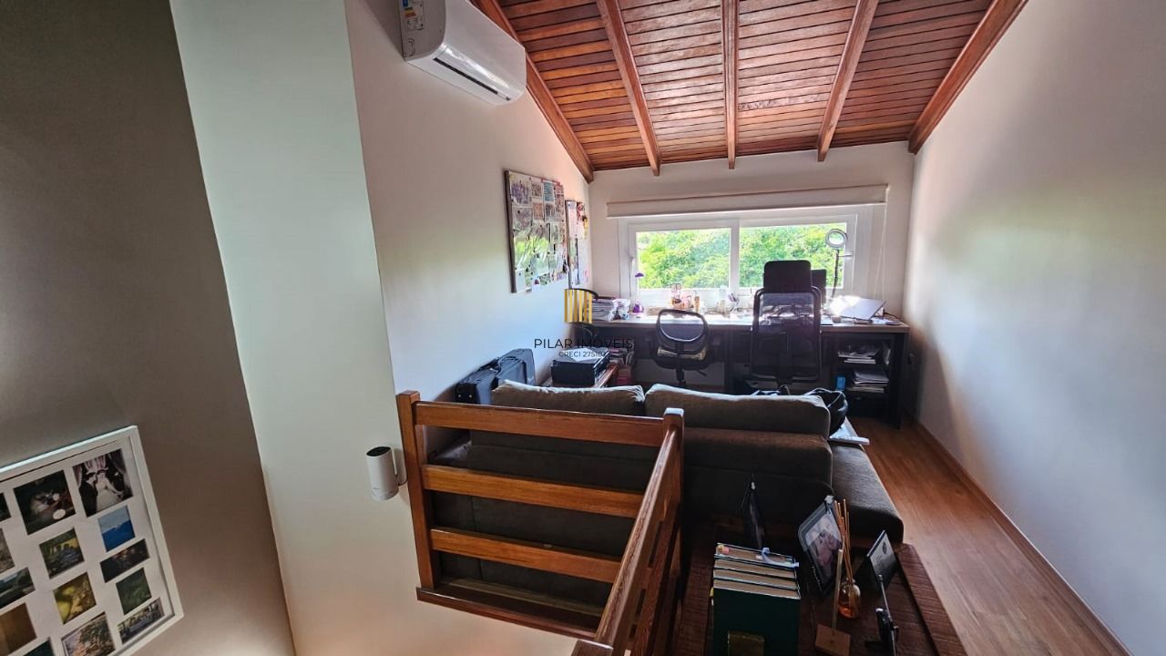 Casa de Condomínio 2 dormitórios no bairro Aberta dos Morros