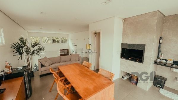 Casa 3 dormitórios no bairro Ipanema