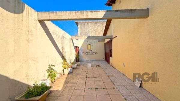 Casa 4 dormitórios no bairro Restinga