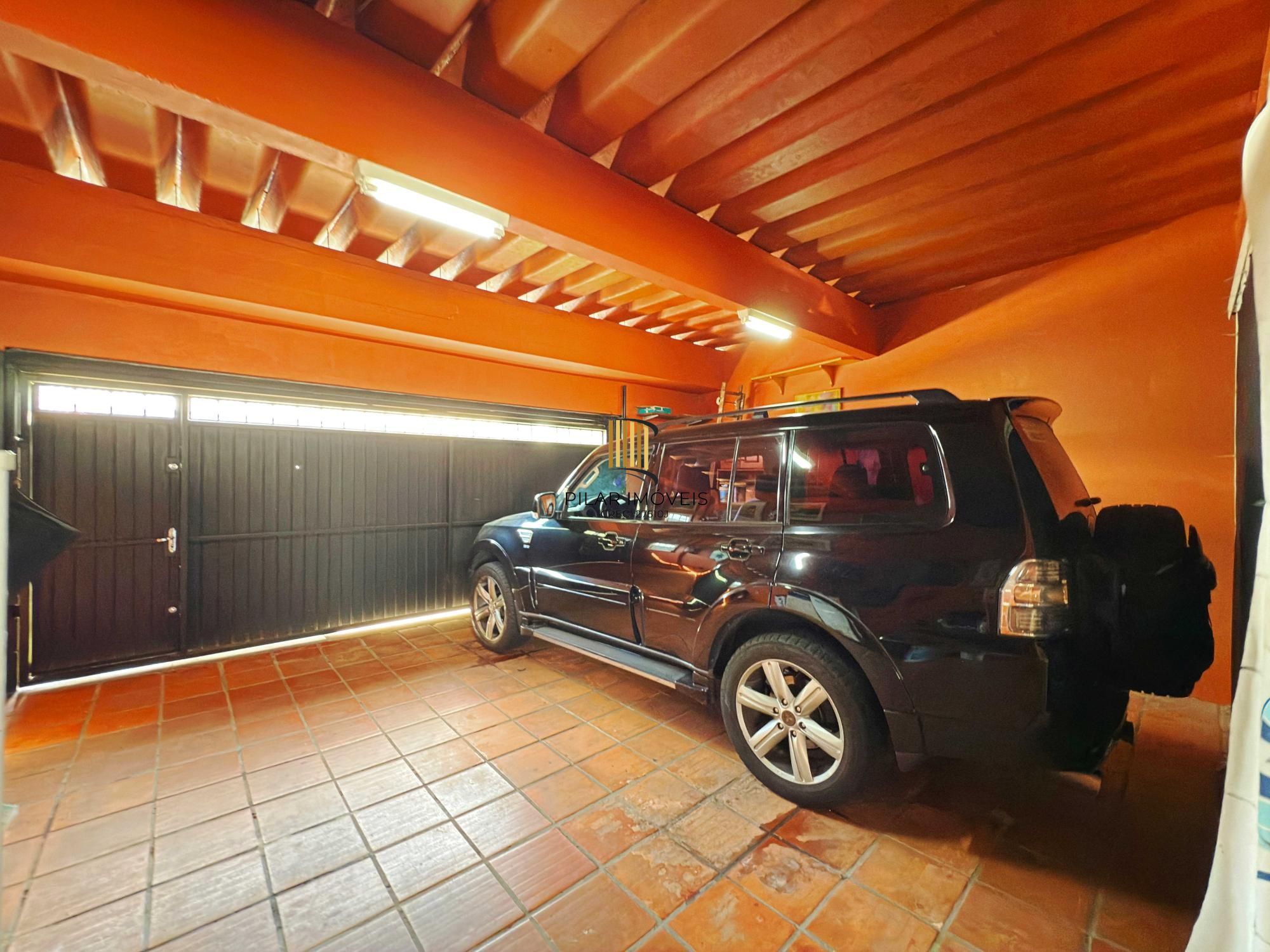 Casa Térrea com Piscina e 3 Dormitórios – Coração de Ipanema