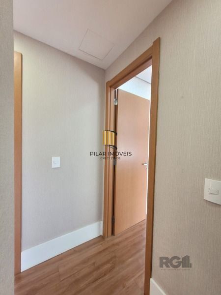 Apartamento em Porto Alegre, no bairro Cavalhada, com 3 dormitório(s), e 3 banheiros, à venda.