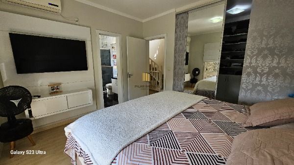 Casa em Porto Alegre, no bairro Hípica, com 3 dormitório(s), e 3 banheiros, à venda.