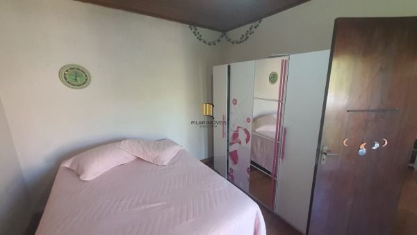 Casa em Porto Alegre, no bairro Nonoai, com 3 dormitório(s), e 3 banheiros, à venda.