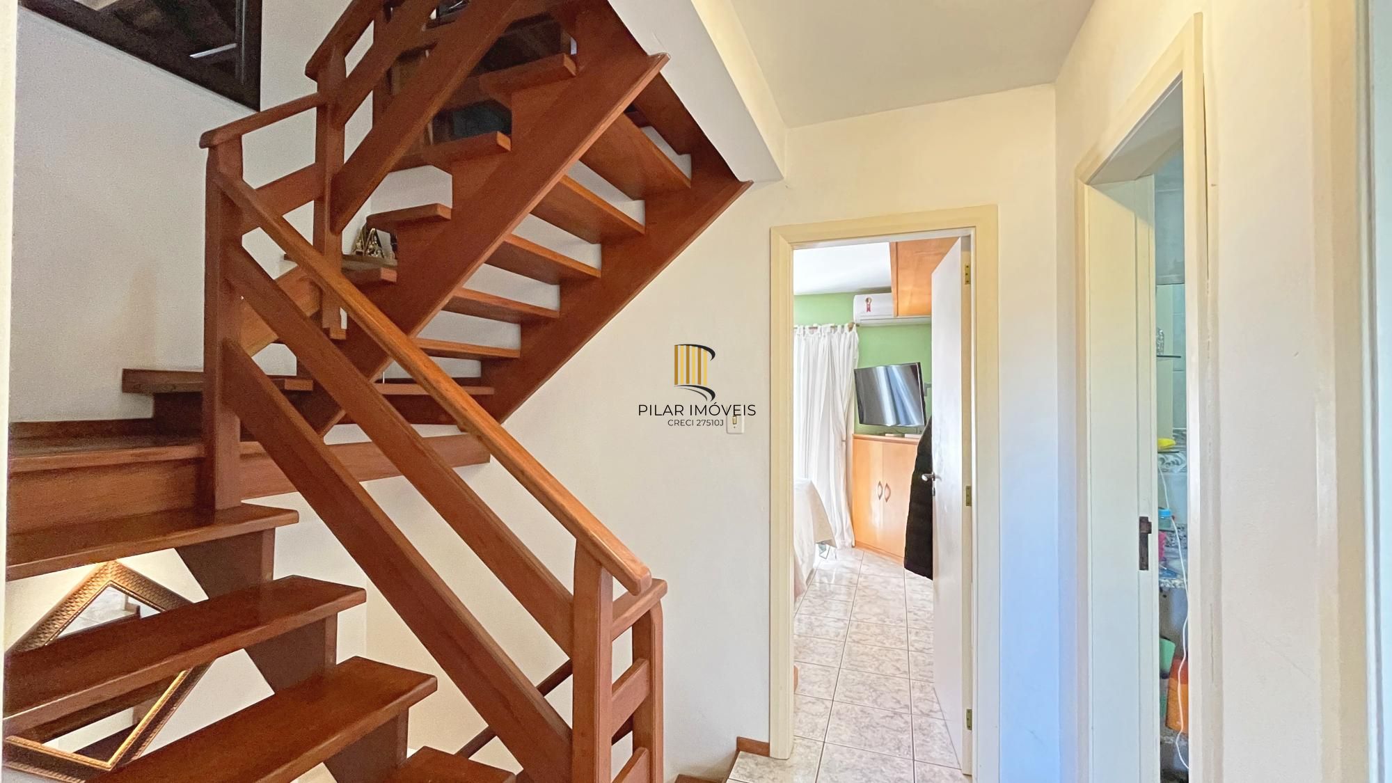 Casa de Condomínio 3 dormitórios no bairro Guarujá