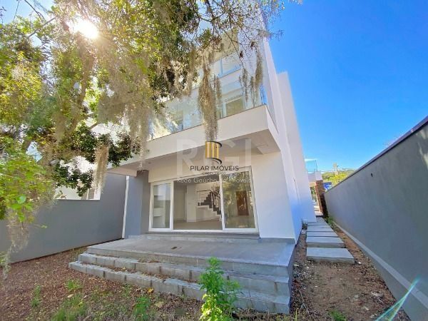 Casa Condominio para Venda - 364m², 3 dormitórios, sendo 3 suites, 2 vagas - Pedra Redonda