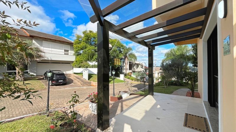 Altos do lago- 455 m² de área privativa, 3 d, 3 vagas , piscina , Linda e ampla casa em condomínio.