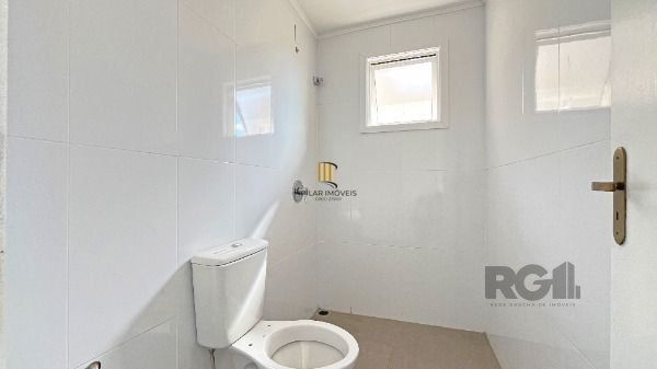 Casa Condominio em Porto Alegre, no bairro Ipanema, com 3 dormitório(s), e 3 banheiros, à venda.