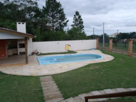 Casa para Venda - 300m², 3 dormitórios, sendo 1 suites, 4 vagas - Vila Nova