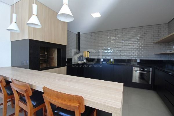 Casa Condominio em Porto Alegre, no bairro Ipanema, com 3 dormitório(s), à venda.