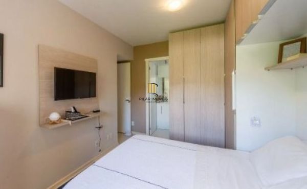 Apartamento em Porto Alegre, no bairro Santo Antônio, com 3 dormitório(s), e 3 banheiros, à venda.