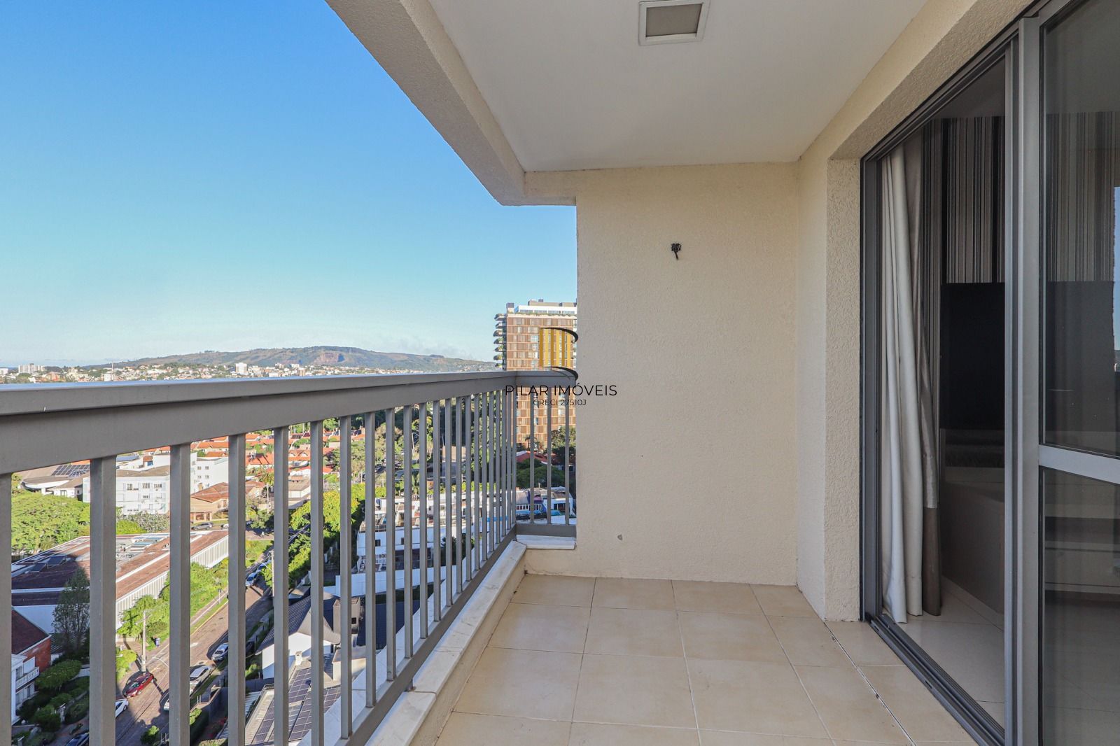 Apartamento 2 dormitórios no bairro Três Figueiras