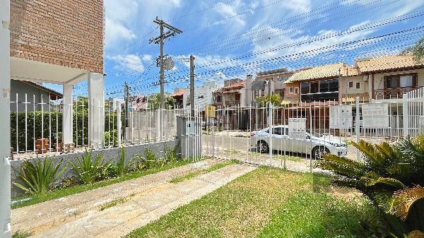 Casa de Condomínio 3 dormitórios no bairro Hípica