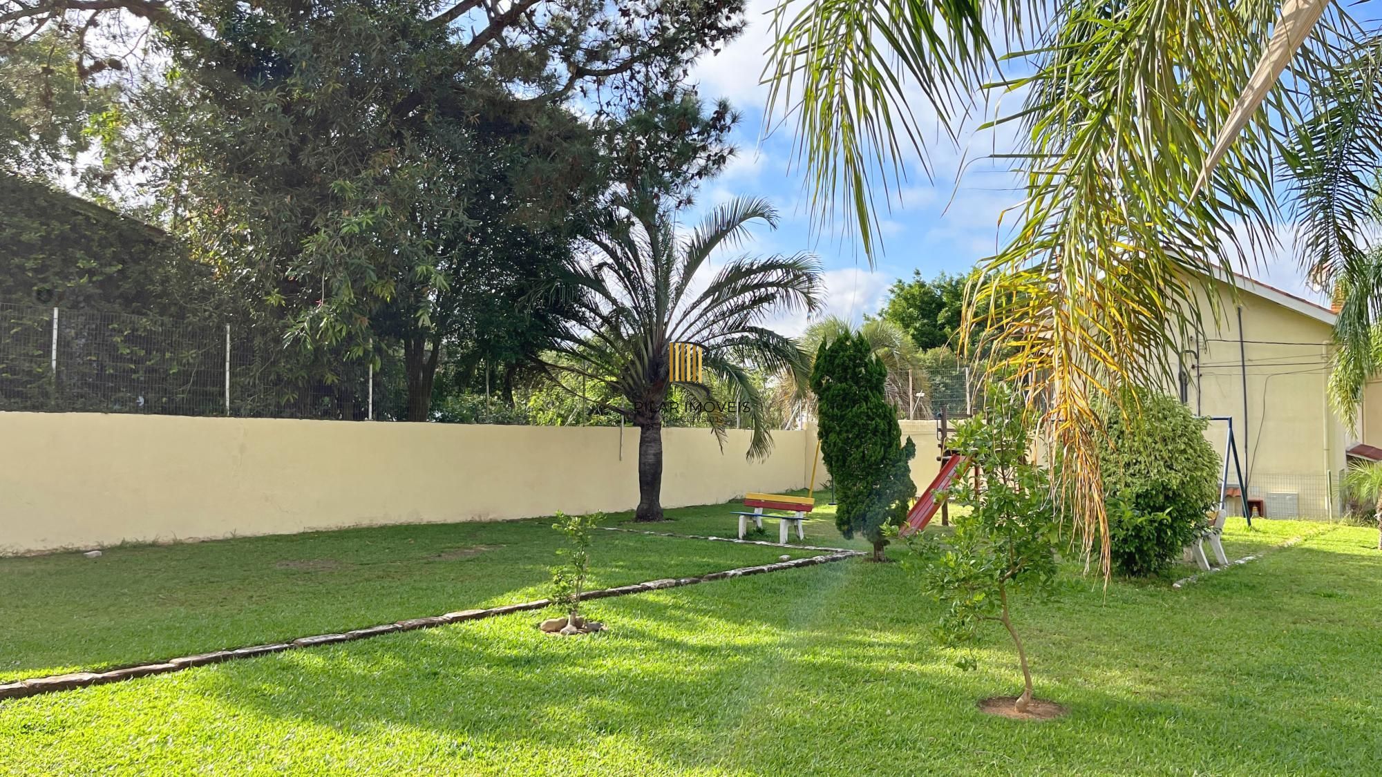 Casa de Condomínio 2 dormitórios no bairro Hípica