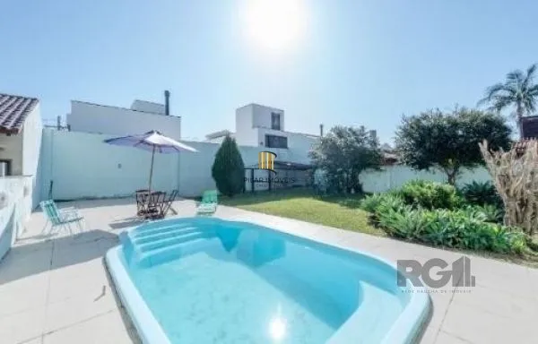 Casa em Porto Alegre, no bairro Aberta dos Morros, com 4 dormitório(s), e 4 banheiros, à venda.