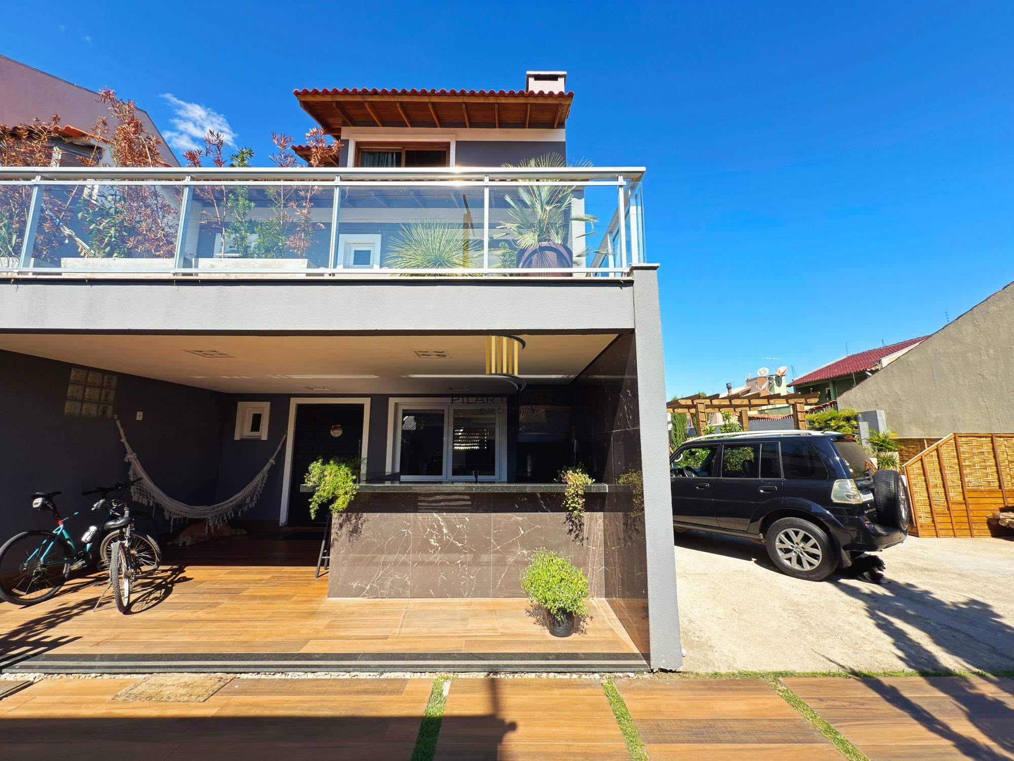 Em busca de uma casa espaçosa e cheia de comodidades no bairro Hípica