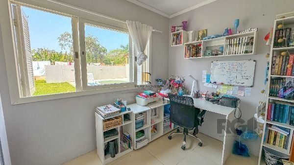 Casa para Venda - 137m², 3 dormitórios, sendo 1 suites, 3 vagas - Imperial Parque