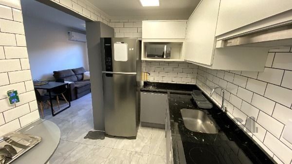 Apartamento em Porto Alegre, no bairro Cristal, com 1 dormitório(s), e 1 banheiros, à venda.