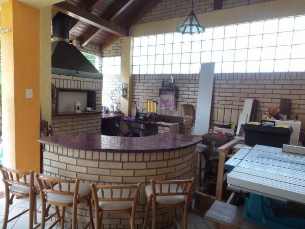 Casa para Venda - 287m², 4 dormitórios, sendo 1 suites, 4 vagas - Tristeza
