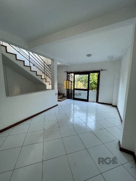 Casa 6 dormitórios no bairro Cristal