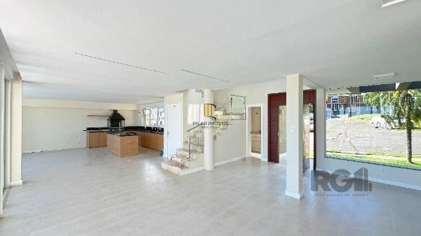 Casa Condominio em Porto Alegre, no bairro Hípica, com 3 dormitório(s), e 3 banheiros, à venda.