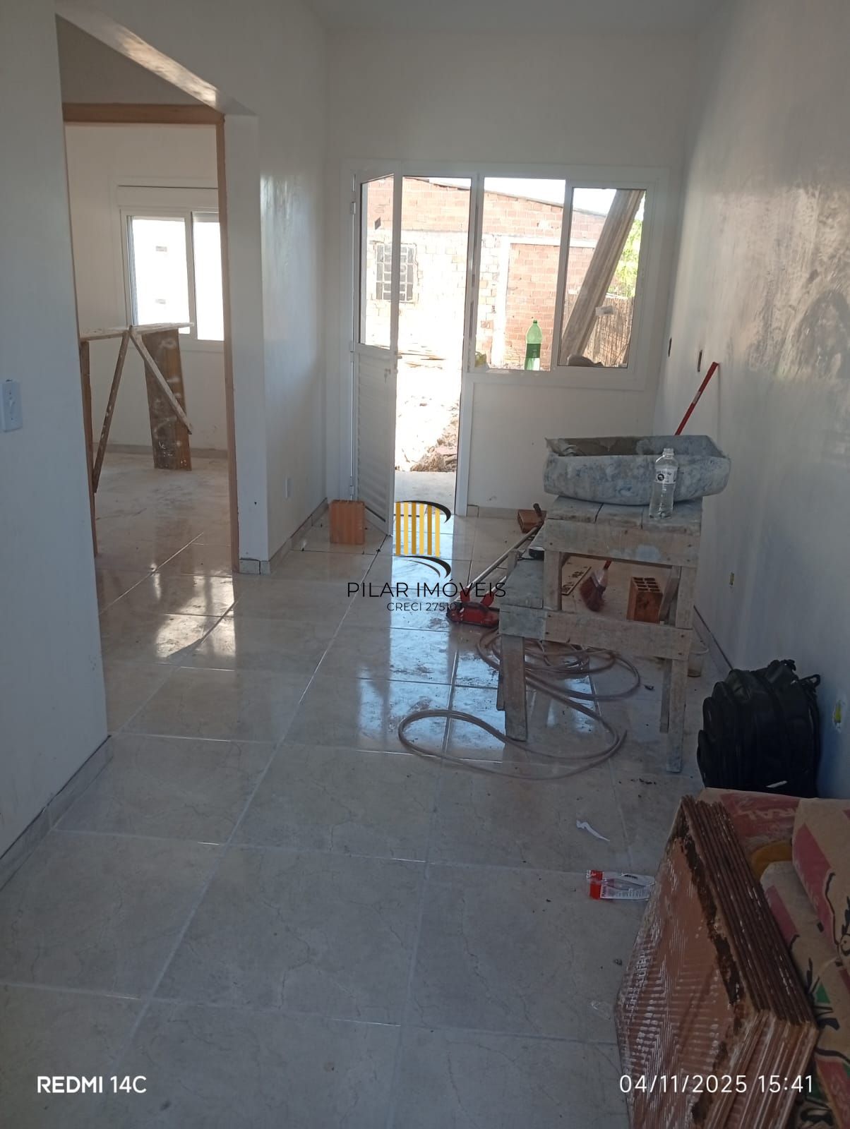 Casa 2 dormitórios no bairro Hípica