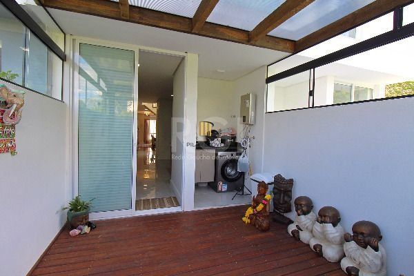 Casa para Venda - 107m², 0 dormitórios, sendo 2 suites, 1 vaga - Hípica