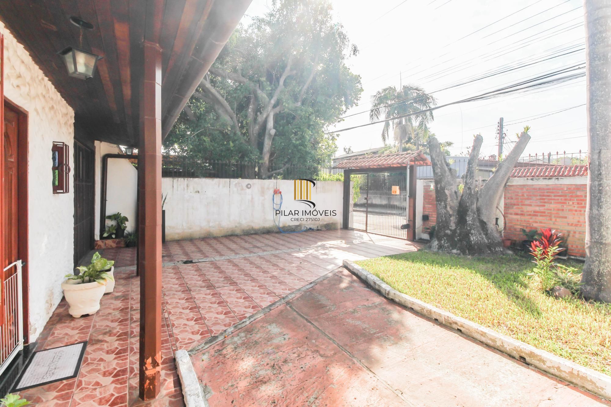 Casa 3 dormitórios no bairro Ipanema